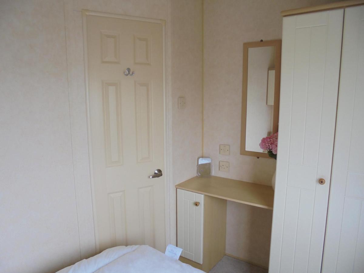 Coral Beach : The Richmond:- 6 Berth, Blow Heated インゴールドメルズ エクステリア 写真