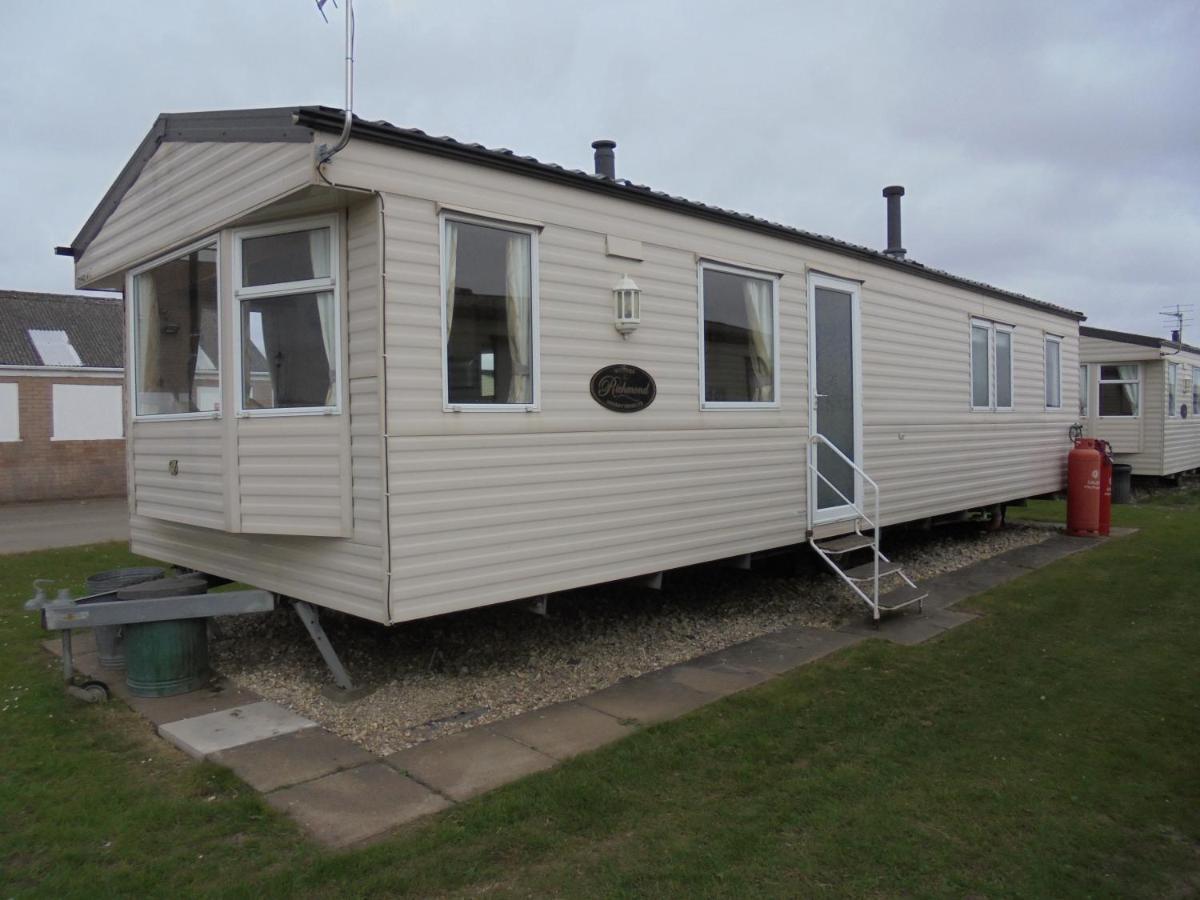 Coral Beach : The Richmond:- 6 Berth, Blow Heated インゴールドメルズ エクステリア 写真
