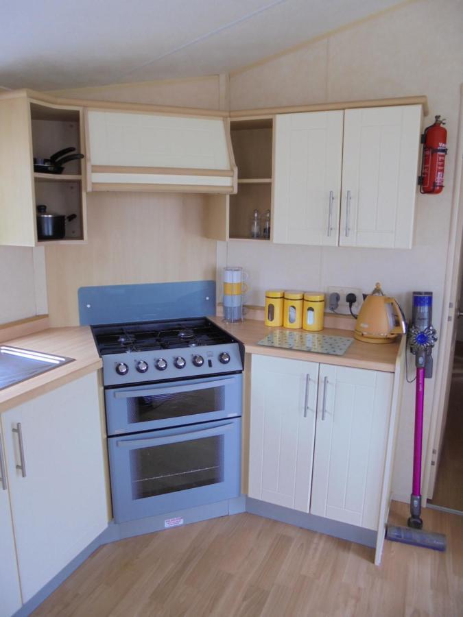 Coral Beach : The Richmond:- 6 Berth, Blow Heated インゴールドメルズ エクステリア 写真